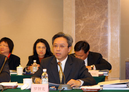 Luo Zhiguang, official in charge of Hong Kong participation in Expo