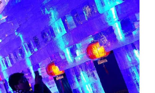 Ice lanterns displayed in Qinghai Province to celebrate Lunar New Year