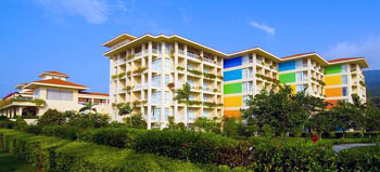 Resort Golden Palm, Samya