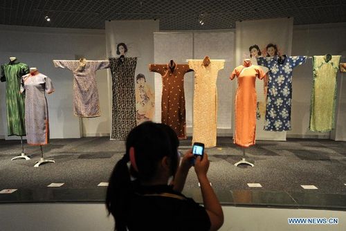 China Silk Museum displays Qipao in Hangzhou