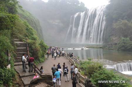 Huangguoshu Waterfall enters high flow period