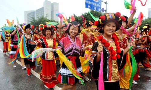 Int'l Water Carnival held in S. China