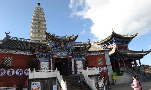 Jizu Mountain: sacred place for Buddhist worshippers in China