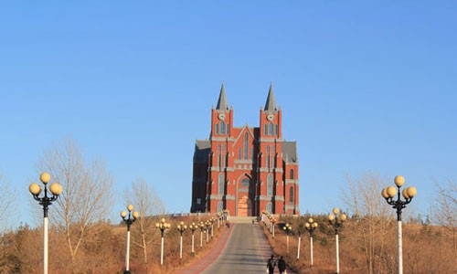 Manzhouli, the go-between city of border tourism