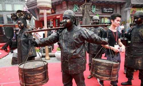 Qianmen Historic and Cultural Festival kicks off in Beijing