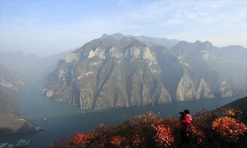 Red leaves in Three Gorges