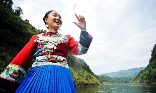 Spotlight on culture of Tujia, Miao ethnic group