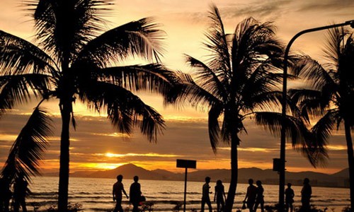 Tourism surges in Sanya in first half year