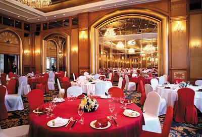 Hotel Grand Ballroom